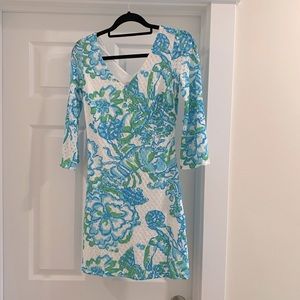 Beautiful Lilly Pulitzer summer dress.